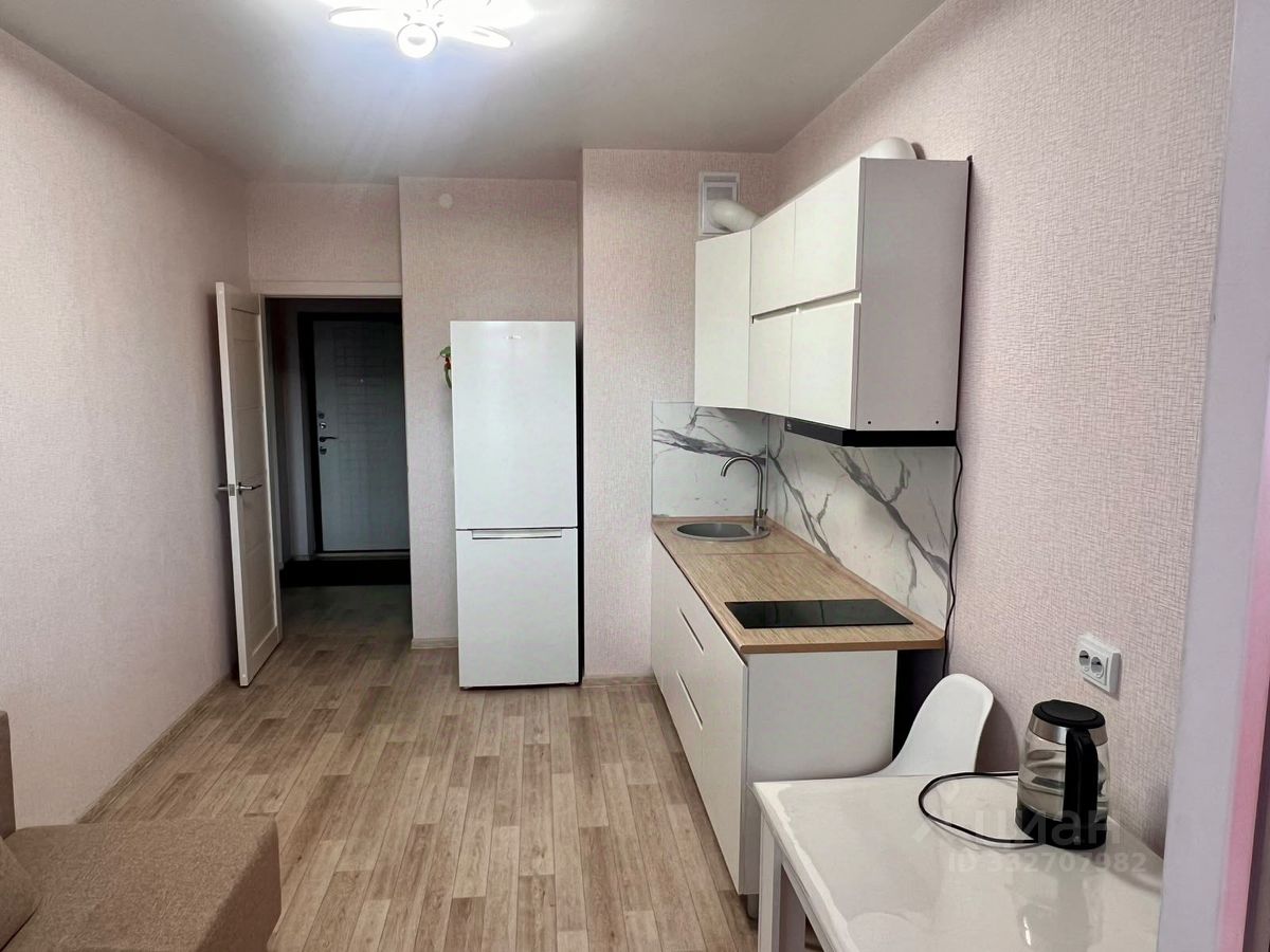 1-к. квартира, 42 м², 7/25 эт.