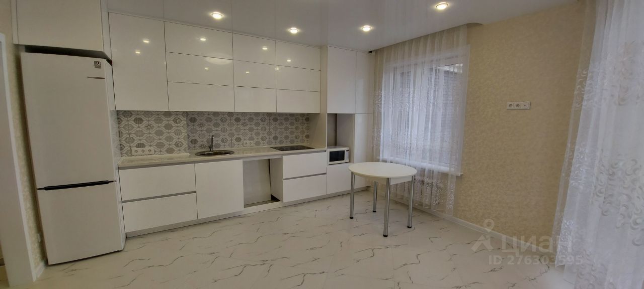2-к. квартира, 43 м², 2/18 эт.