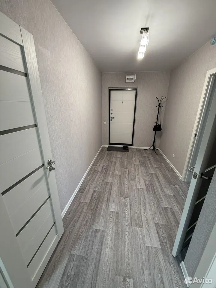 10 и более-к. квартира, 55 м², 15/18 эт.