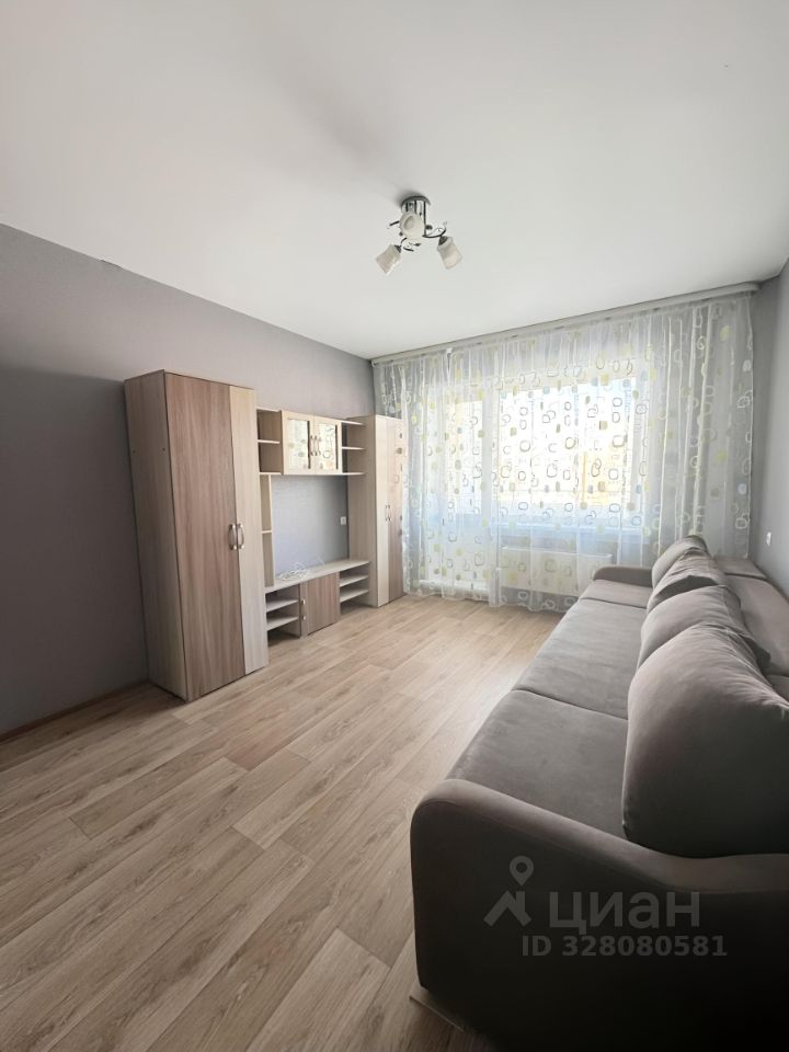 1-к. квартира, 42 м², 7/10 эт.