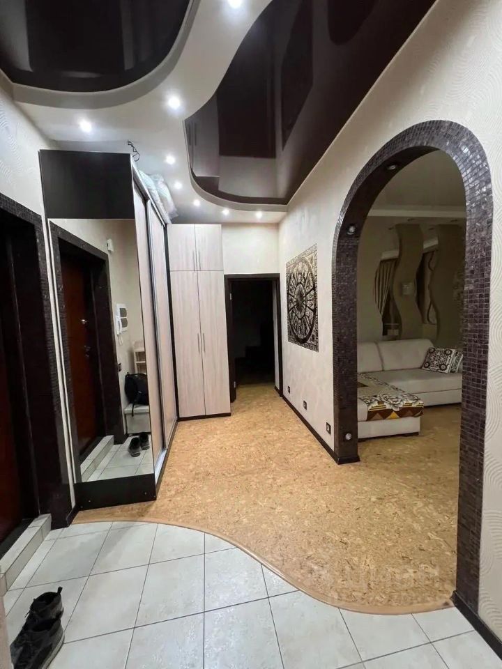2-к. квартира, 64 м², 12/12 эт.