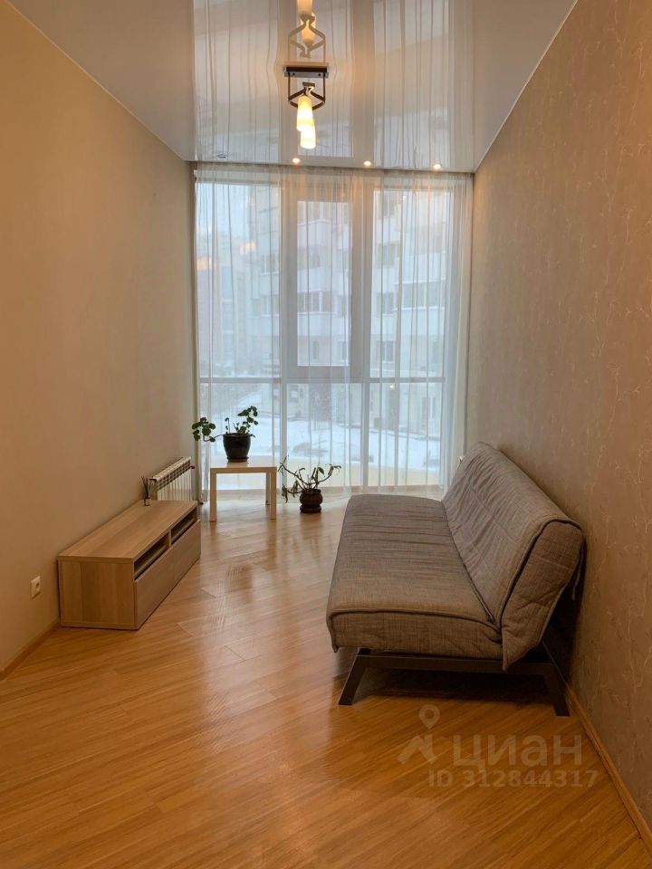 2-к. квартира, 64 м², 2/19 эт.