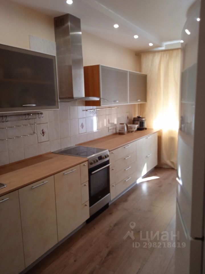 3-к. квартира, 110 м², 2/10 эт.