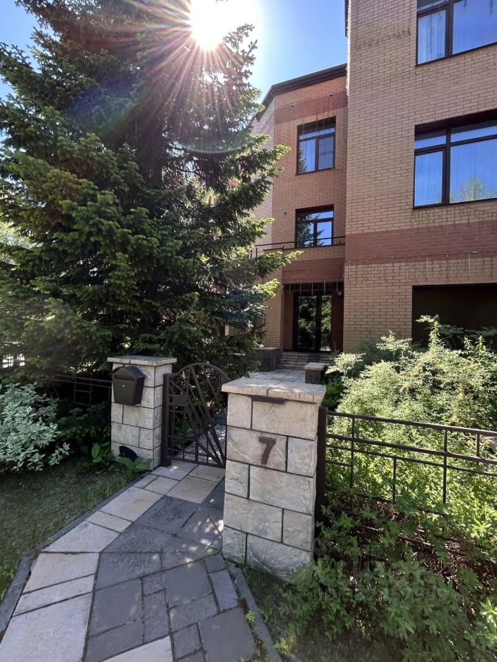 5-к. квартира, 228.3 м², 3/3 эт.