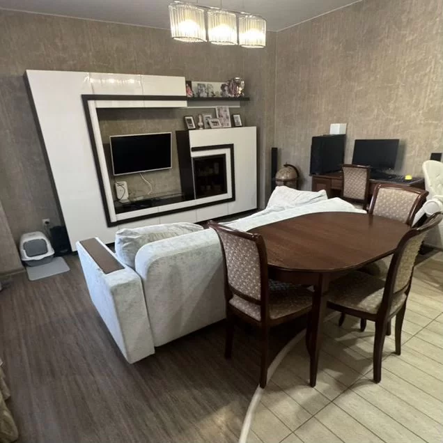 2-к. квартира, 46 м², 10/18 эт.