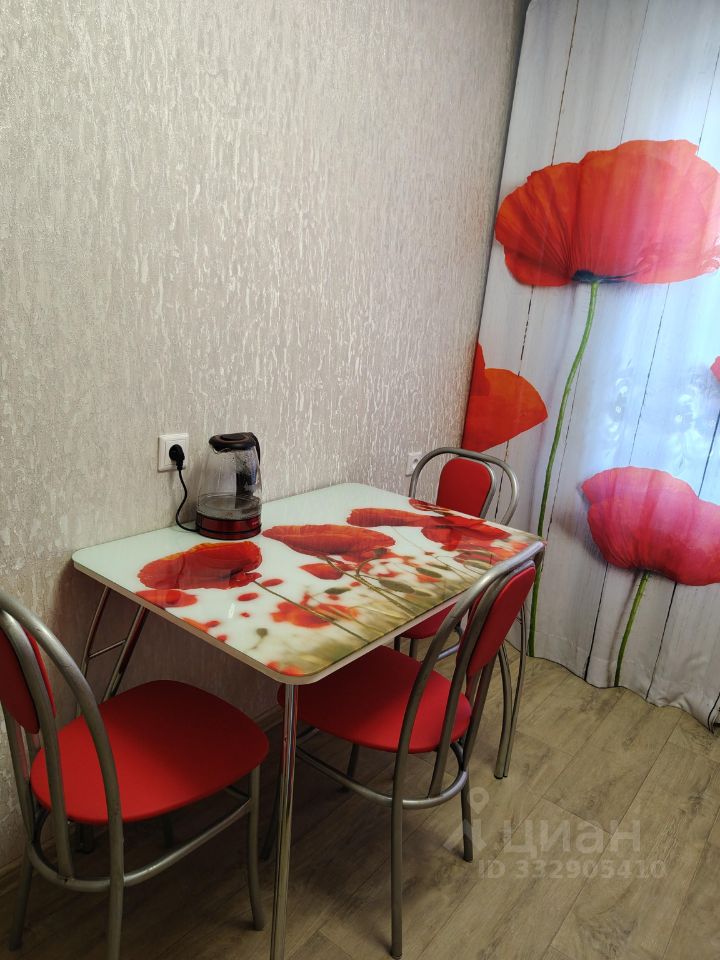3-к. квартира, 60 м², 1/9 эт.