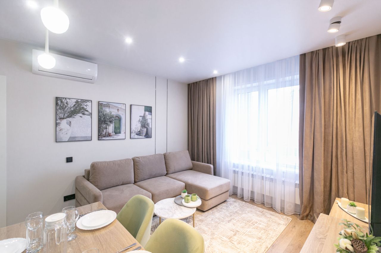 2-к. квартира, 43 м², 10/19 эт.
