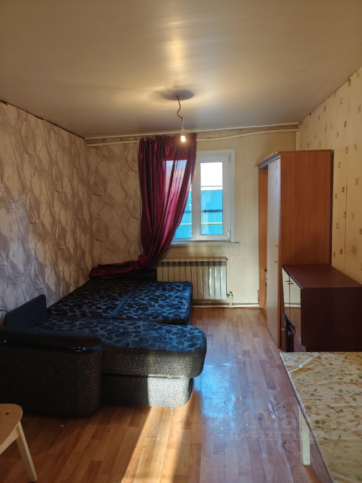 Студия, 200 м², 1/2 эт.