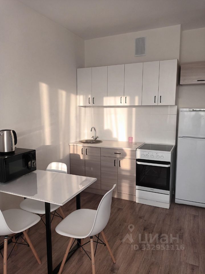 2-к. квартира, 42 м², 9/16 эт.