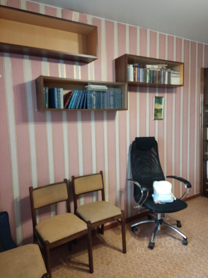 2-к. квартира, 42 м², 6/10 эт.
