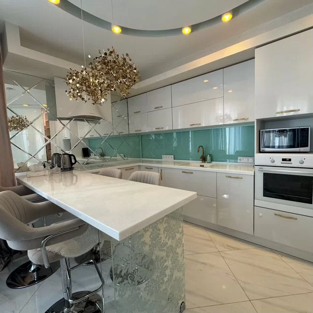 2-к. квартира, 65 м², 18/28 эт.