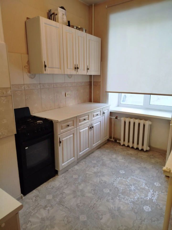 2-к. квартира, 52 м², 1/6 эт.