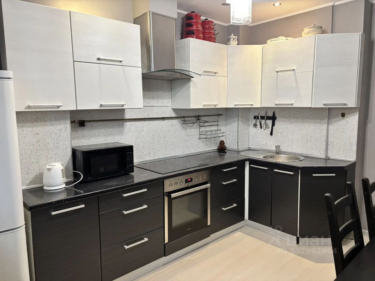2-к. квартира, 60 м², 13/19 эт.