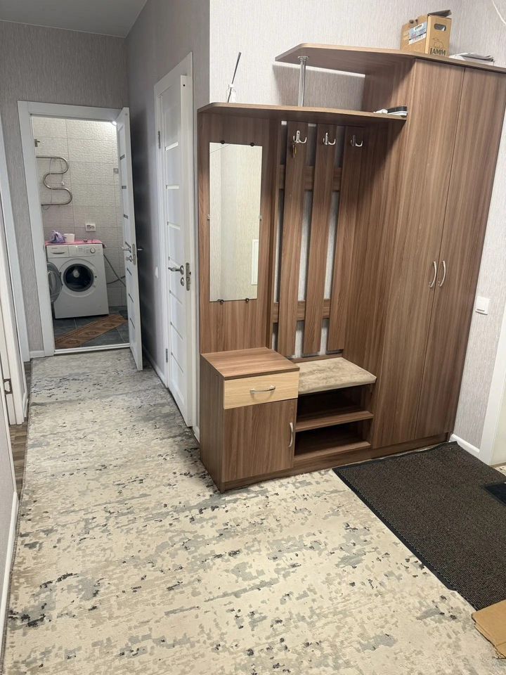 2-к. квартира, 62 м², 2/15 эт.