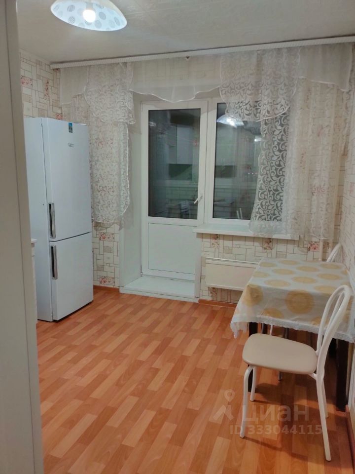 1-к. квартира, 38 м², 4/10 эт.