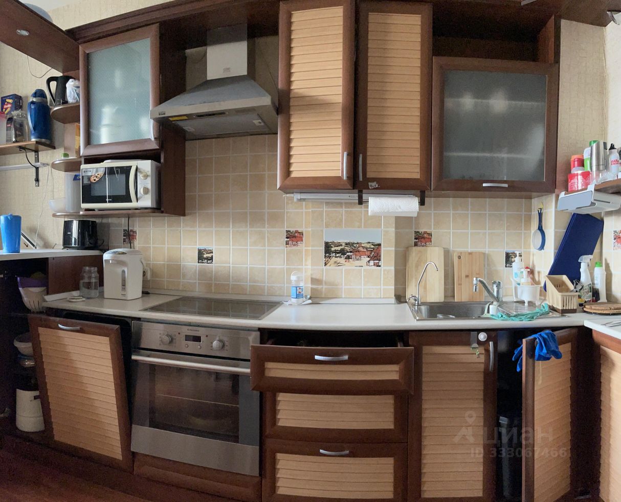2-к. квартира, 57 м², 9/18 эт.