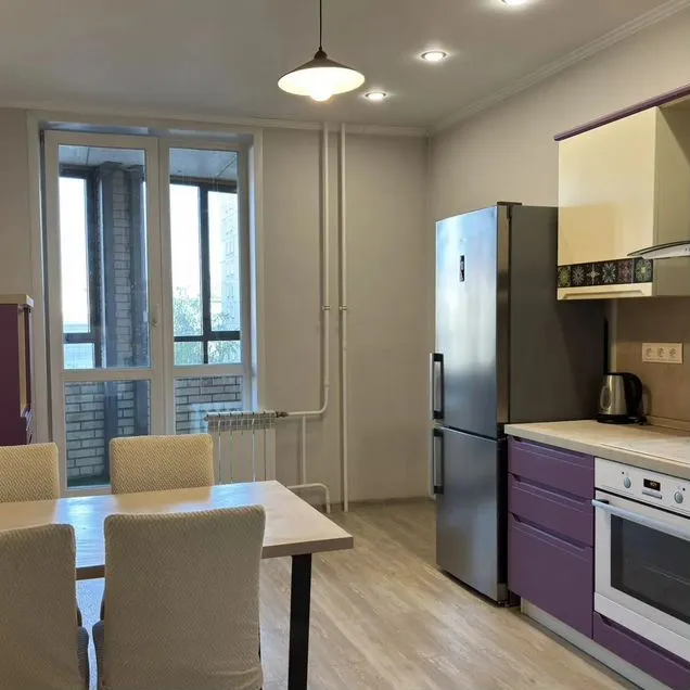 3-к. квартира, 80 м², 4/25 эт.