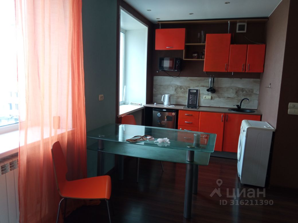 2-к. квартира, 40 м², 5/5 эт.