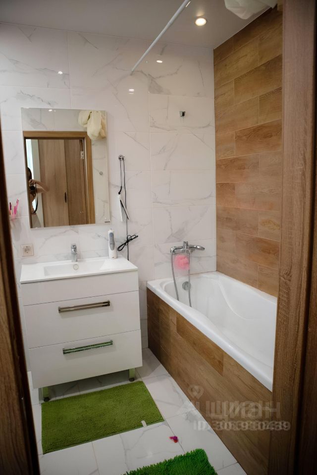 2-к. квартира, 37.5 м², 1/10 эт.