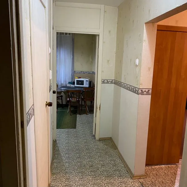2-к. квартира, 60 м², 1/10 эт.