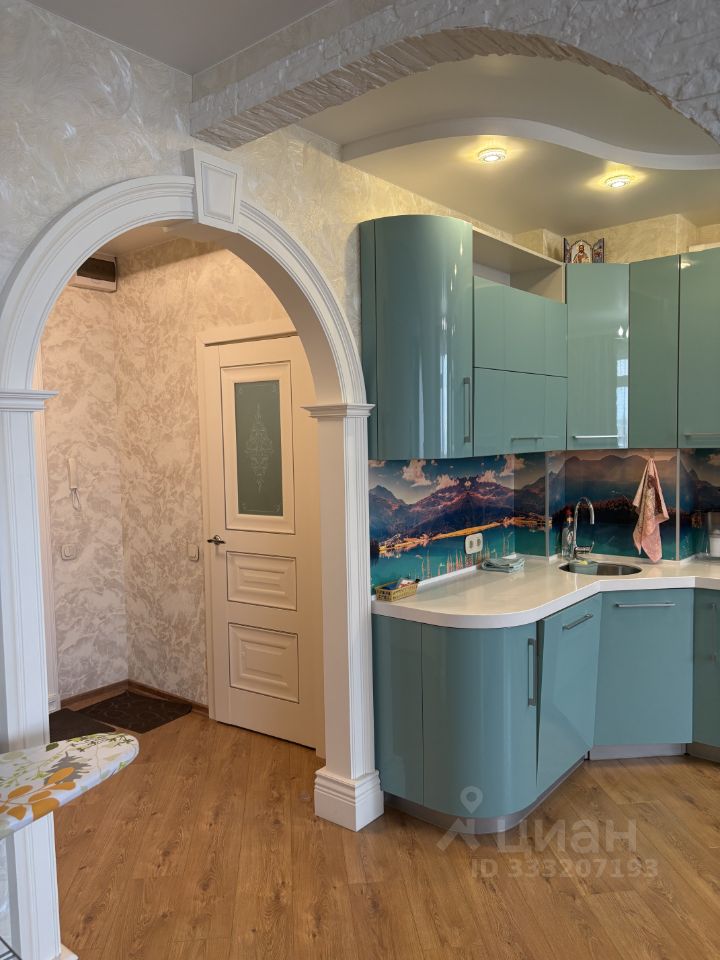 1-к. квартира, 42 м², 10/25 эт.