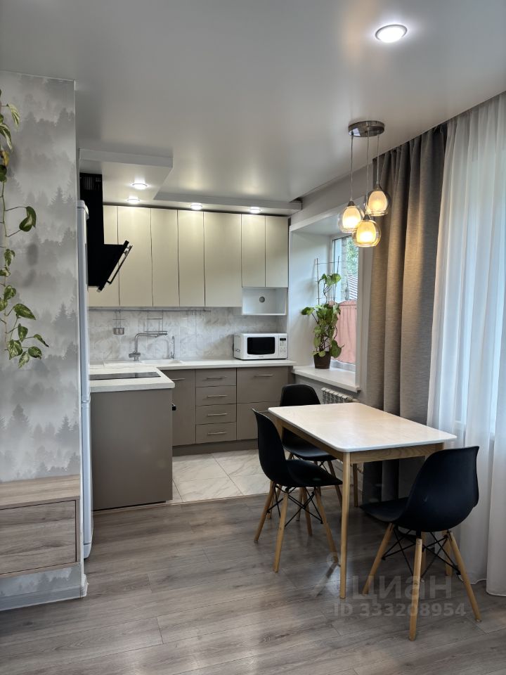 2-к. квартира, 43 м², 1/5 эт.