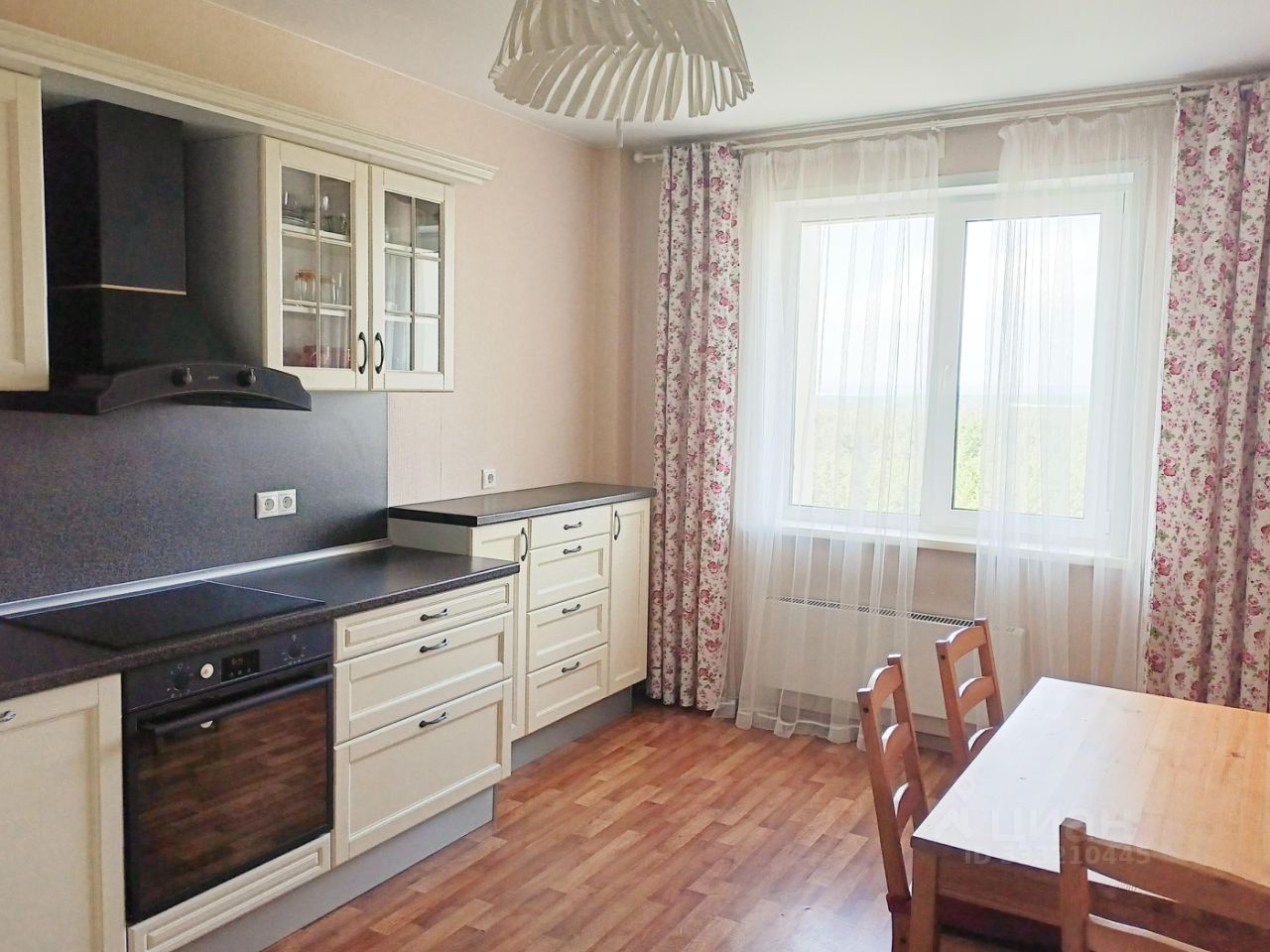 2-к. квартира, 60 м², 15/17 эт.