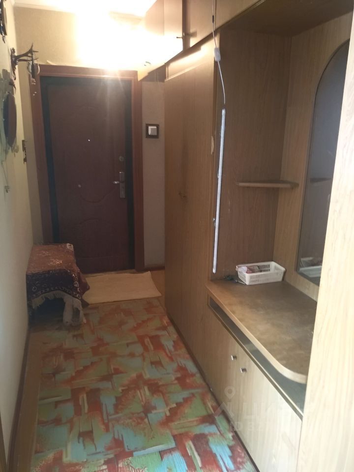 4-к. квартира, 77 м², 1/10 эт.