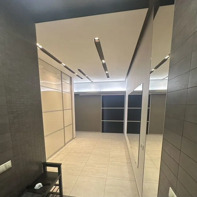 2-к. квартира, 90 м², 13/15 эт.