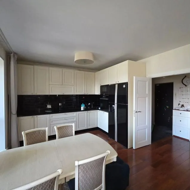 4-к. квартира, 105 м², 9/9 эт.