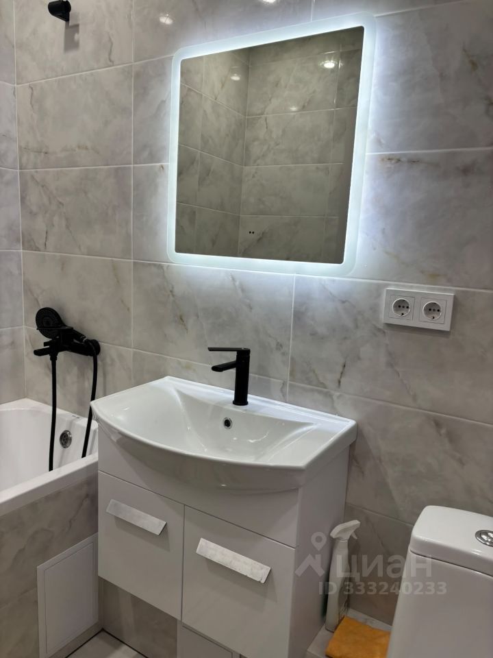 2-к. квартира, 42 м², 21/22 эт.