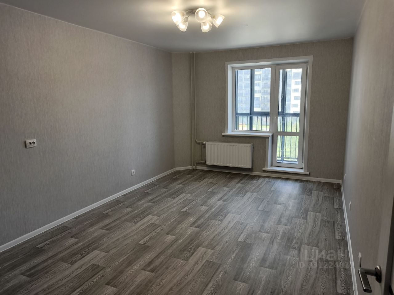 2-к. квартира, 52 м², 4/18 эт.
