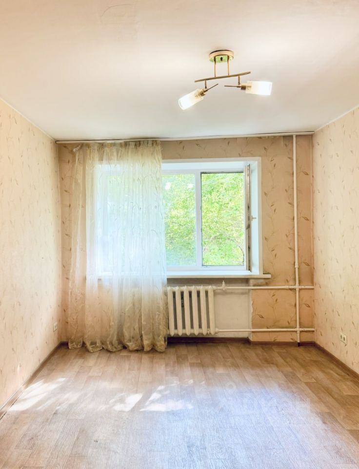 2-к. квартира, 37 м², 2/5 эт.