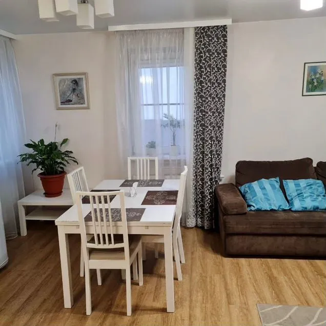3-к. квартира, 81 м², 2/10 эт.