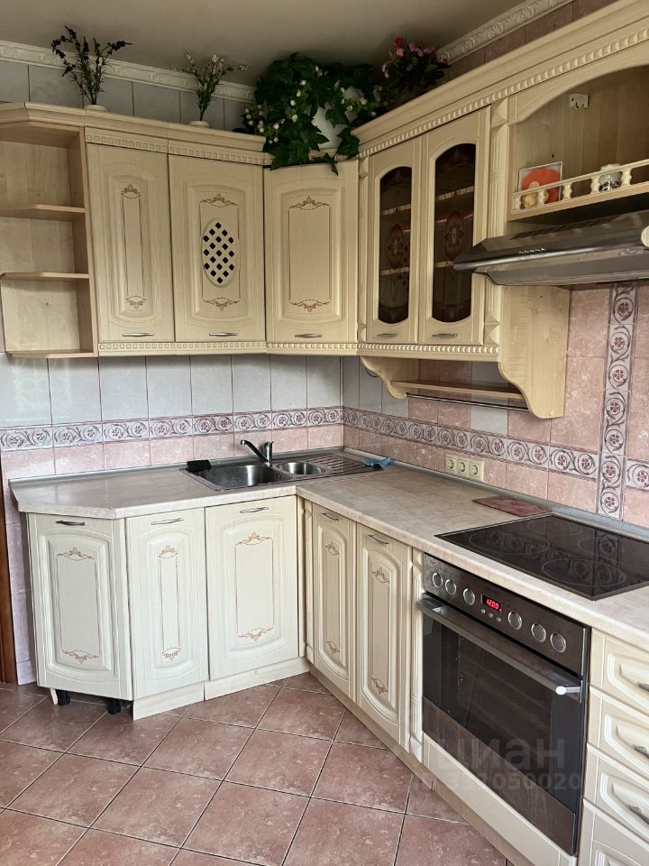2-к. квартира, 55 м², 1/5 эт.