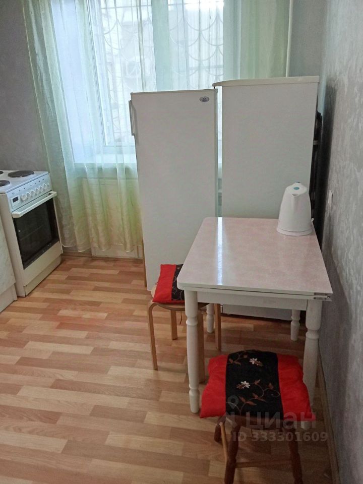 2-к. квартира, 42.2 м², 1/9 эт.