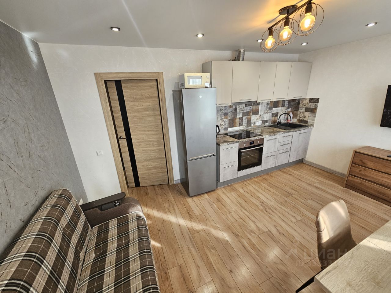 2-к. квартира, 40 м², 8/14 эт.