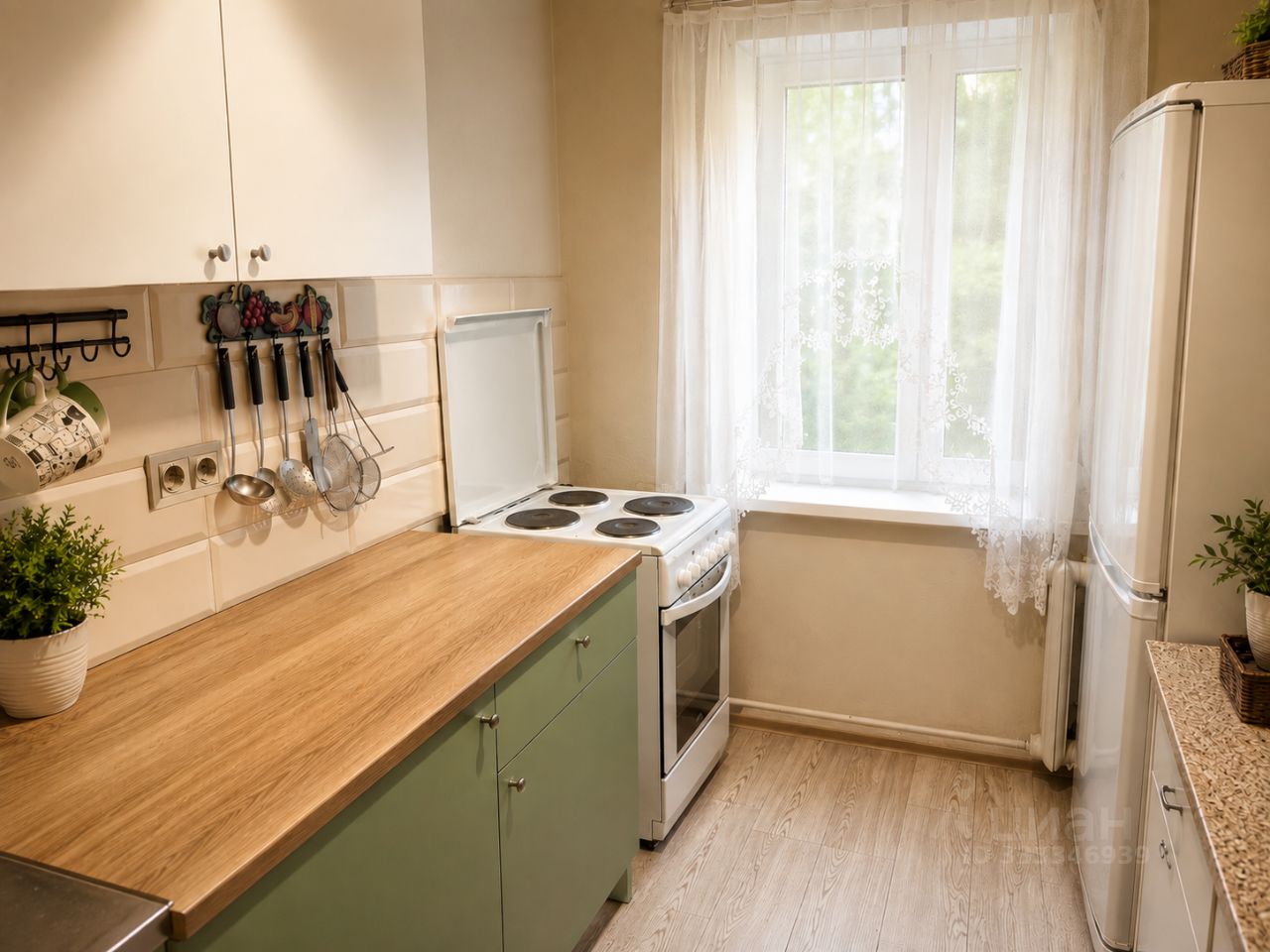 2-к. квартира, 48 м², 9/9 эт.