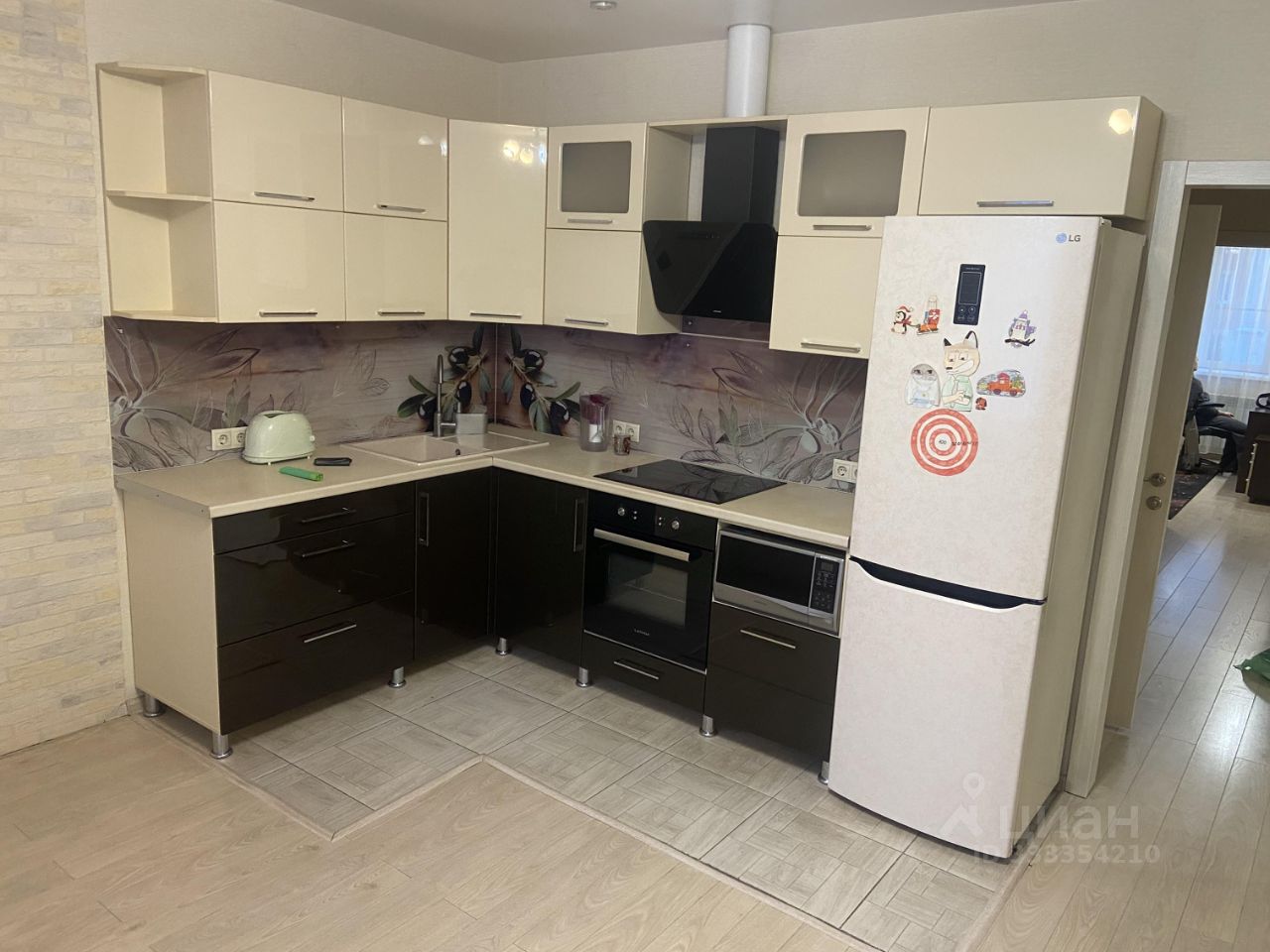 2-к. квартира, 64 м², 3/9 эт.
