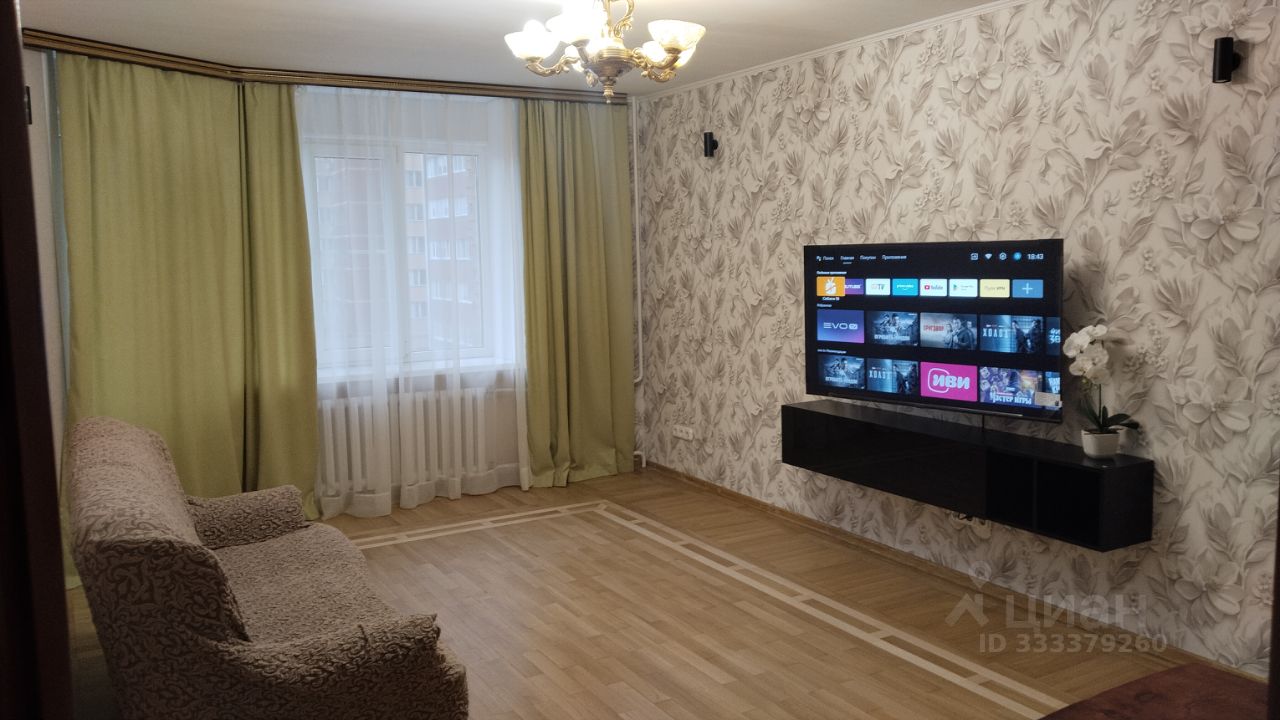 3-к. квартира, 90 м², 4/14 эт.