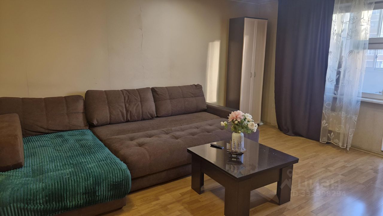 1-к. квартира, 42.72 м², 8/10 эт.
