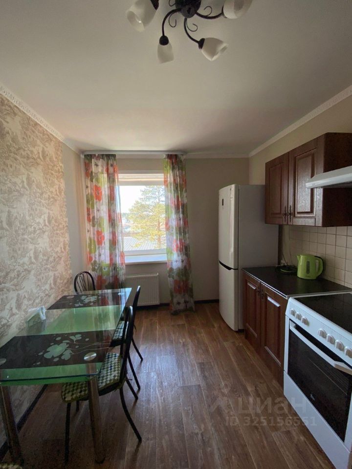 1-к. квартира, 42 м², 4/10 эт.