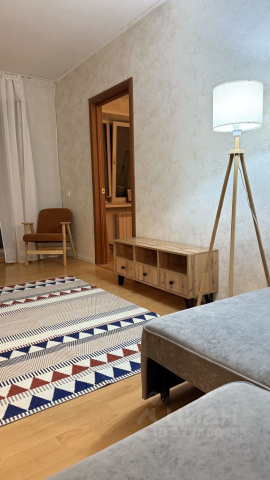 2-к. квартира, 50 м², 4/4 эт.