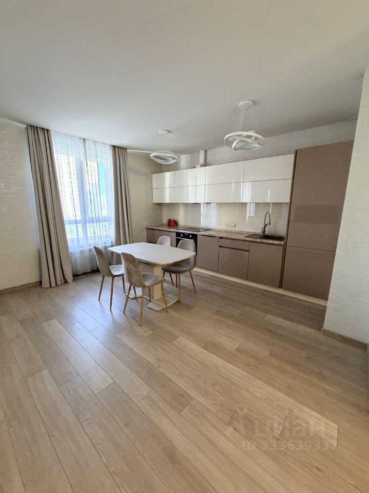 2-к. квартира, 65.5 м², 7/28 эт.