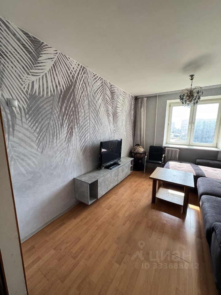 3-к. квартира, 80 м², 8/10 эт.