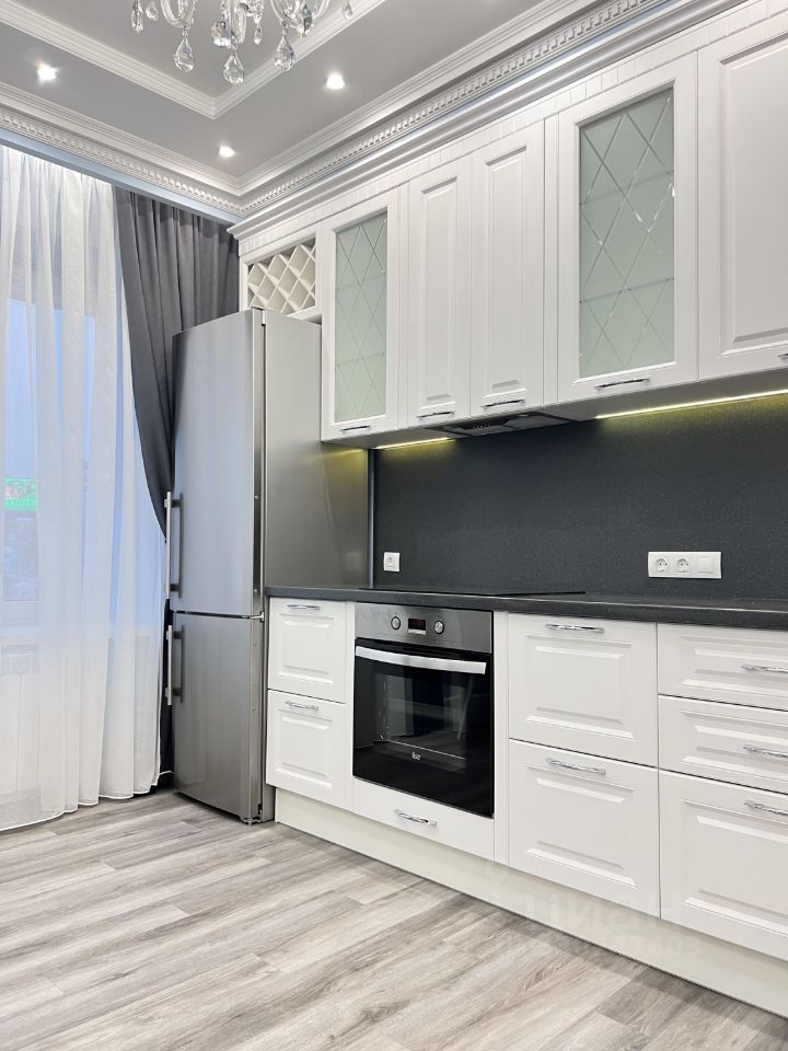 3-к. квартира, 110 м², 3/8 эт.