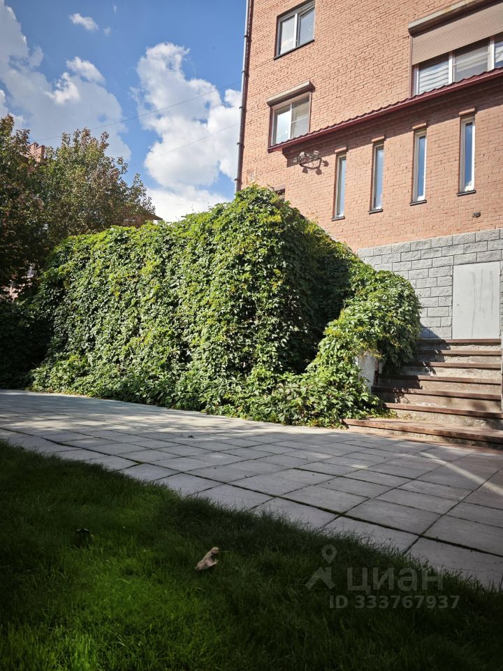 4-к. квартира, 115 м², 1/4 эт.