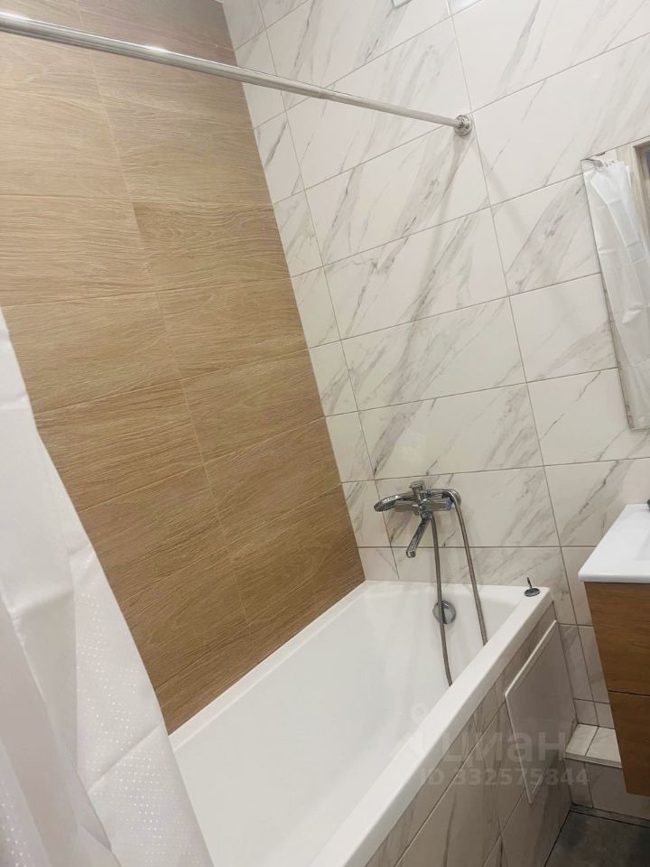 2-к. квартира, 40 м², 2/24 эт.