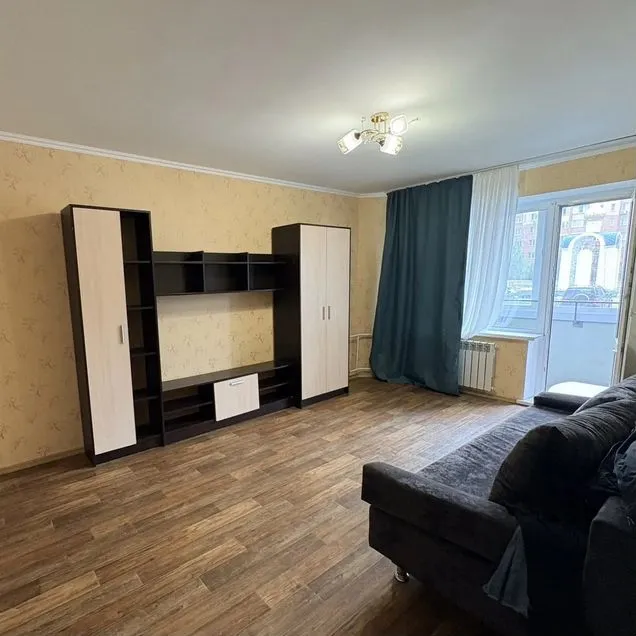 1-к. квартира, 38 м², 1/10 эт.