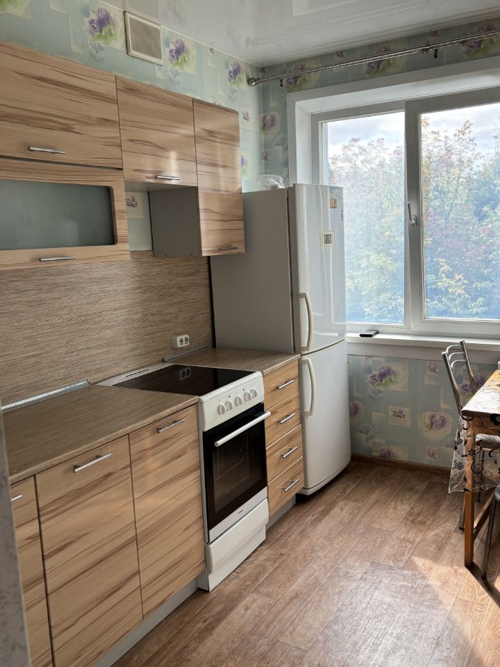 2-к. квартира, 48 м², 4/9 эт.